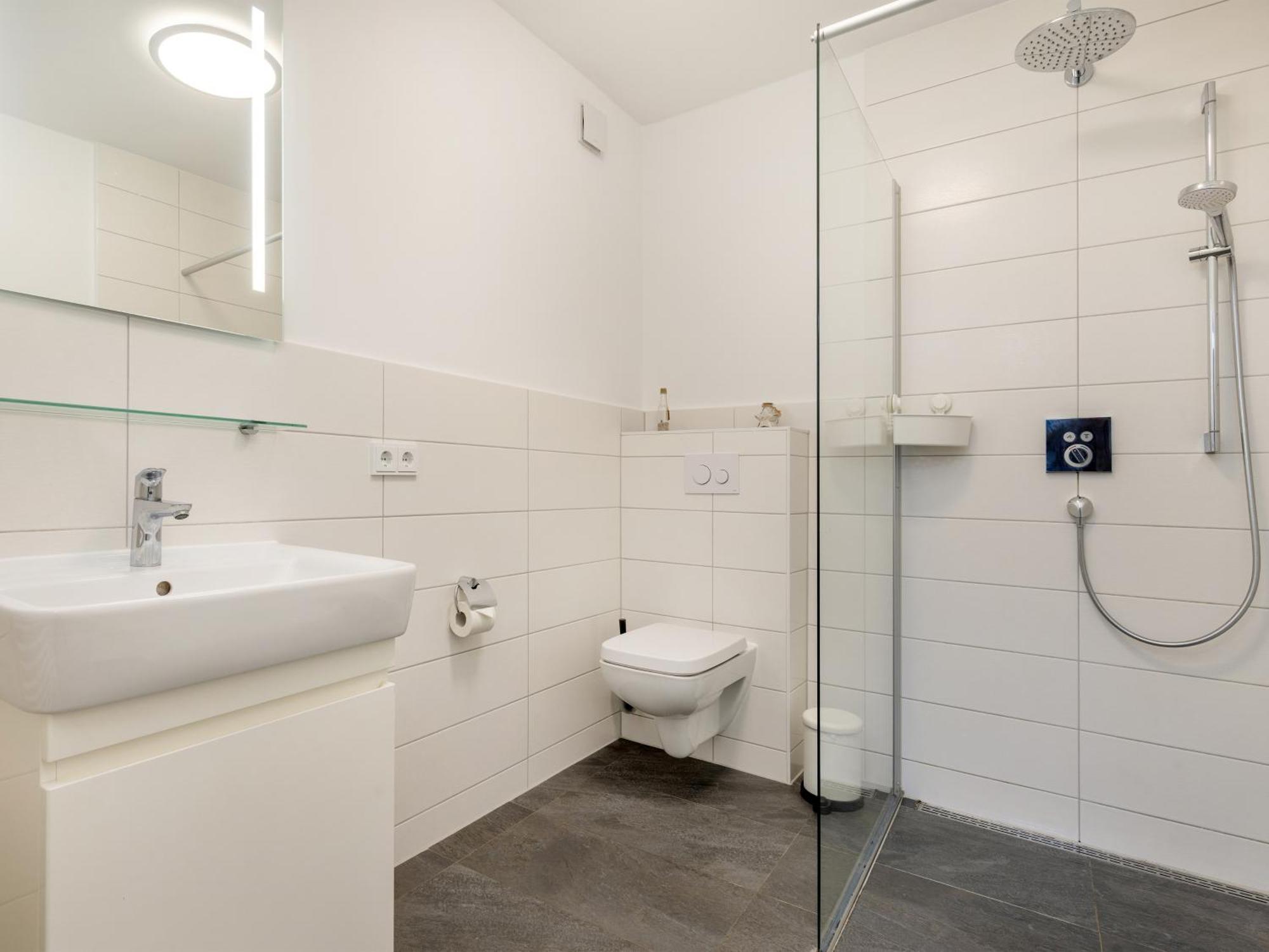 Ferienwohnung Meeresrauschen In Der Residenz Clara Sophia Остзебад Бинц Екстериор снимка